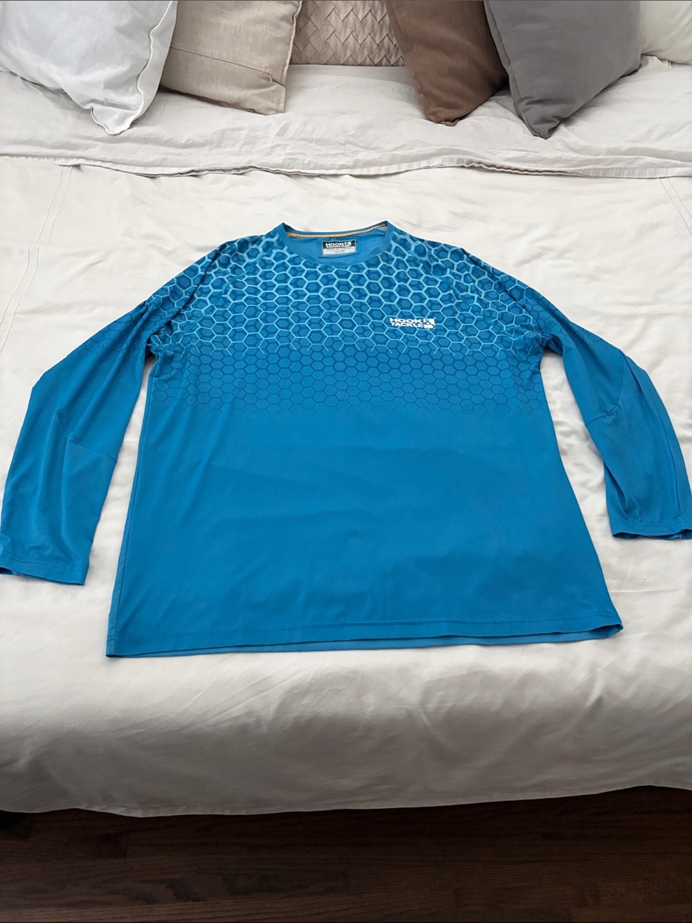 Hook& Tackle Men’s Long Sleeve Blue Hex Performance Tee
